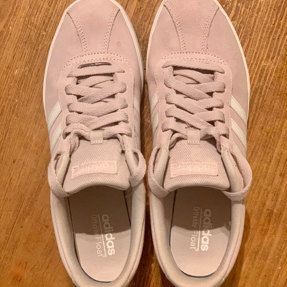 Plush Adidas sneakers - Picture 2 of 4